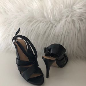 Le chateau black heels